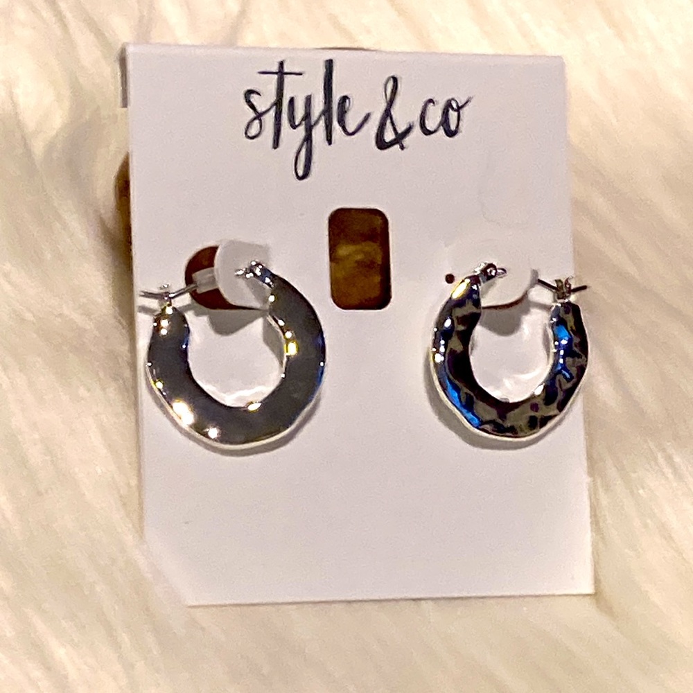 🛍️ 3/$25!! Style & Co silver hoop earrings - Picture 2 of 7